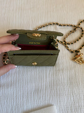 Load image into Gallery viewer, Mini Wallet On Chain // Green
